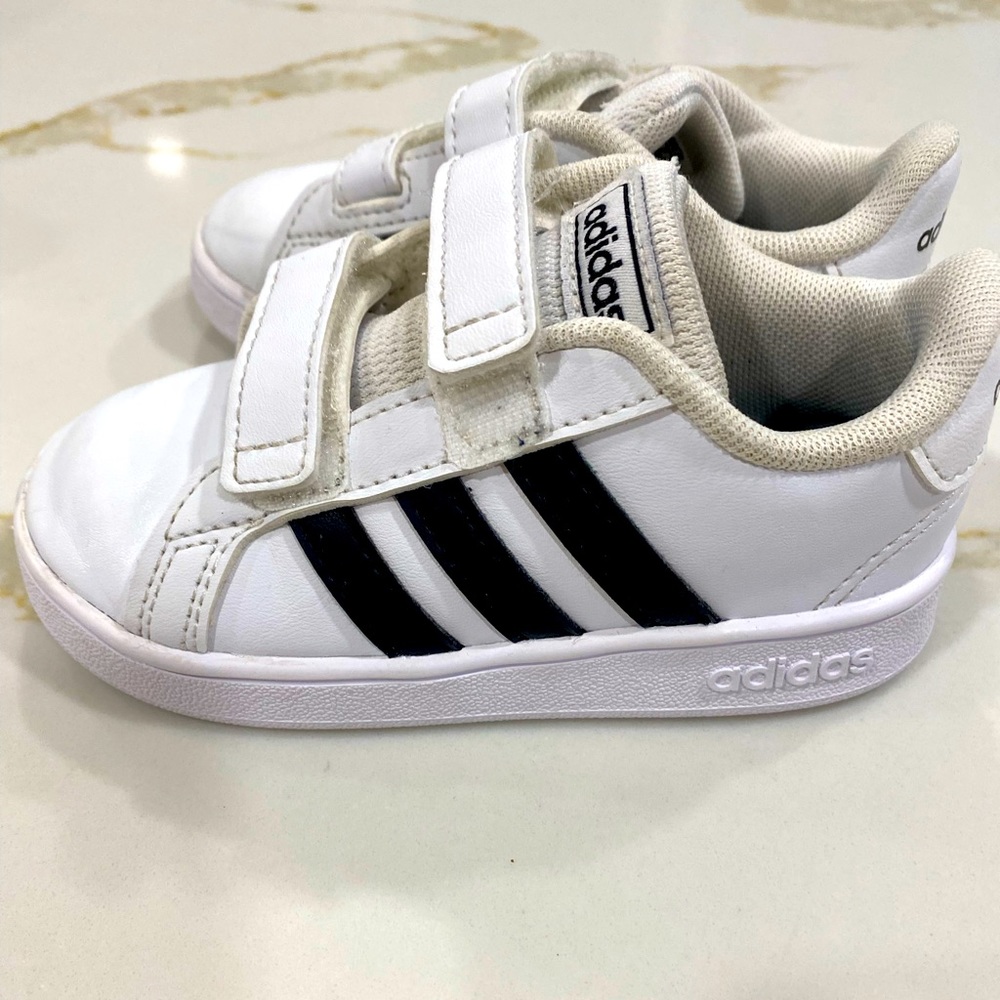 Adidas Grand Court 2.0 toddler sneakers